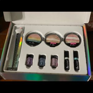 Wet N Wild limited edition unicorn box set
